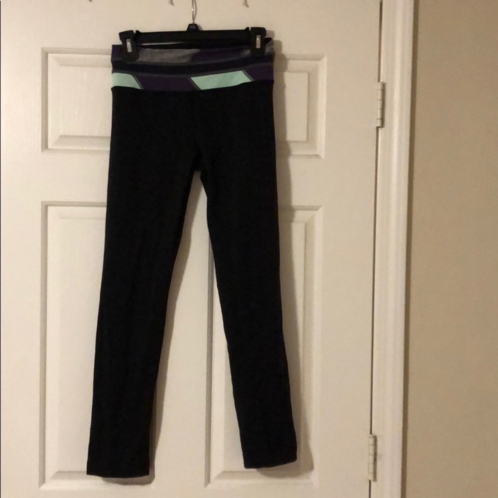 Reversible lululemon leggings. Straight leg size 4